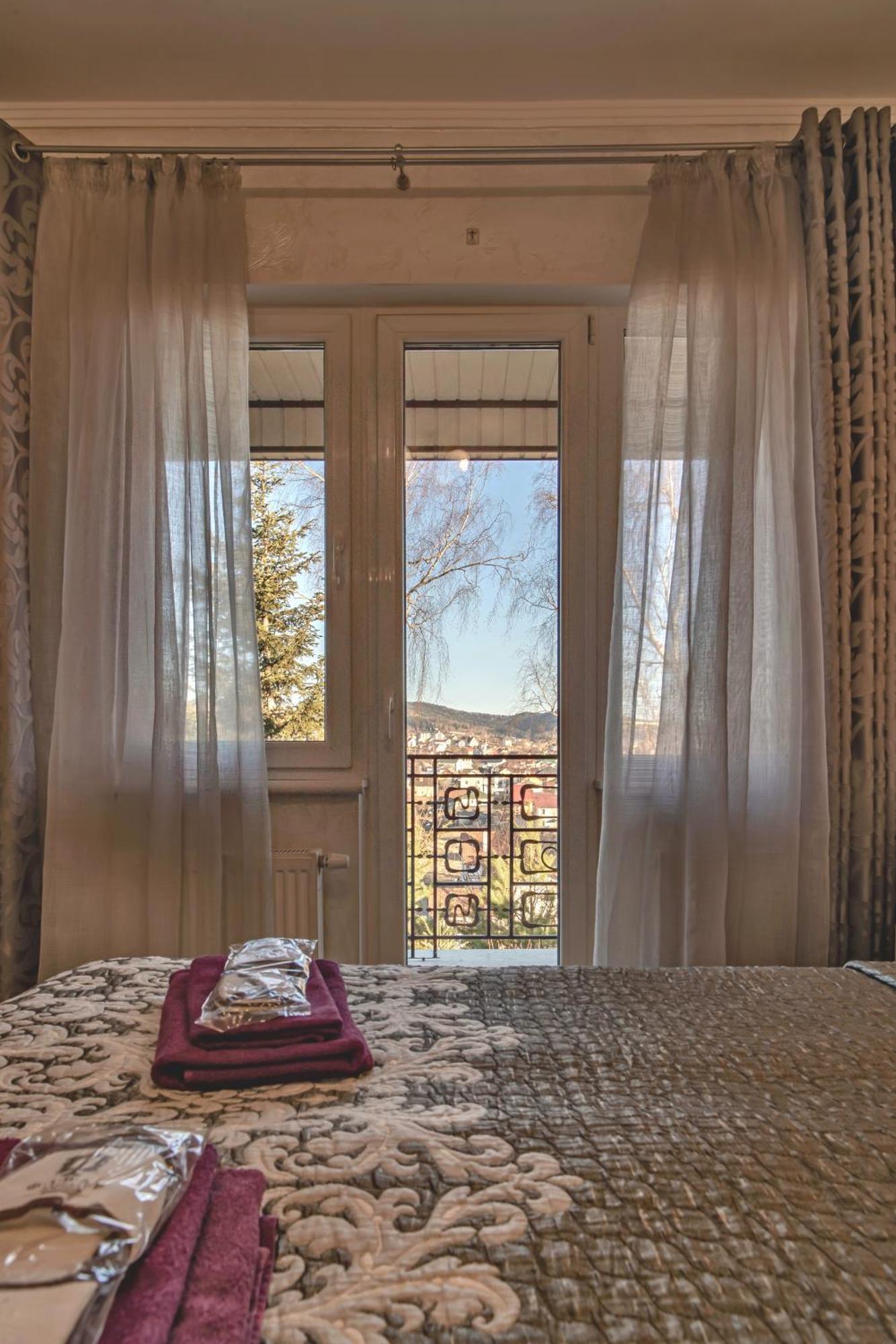 Favar Carpathians Skhidnytsia エクステリア 写真